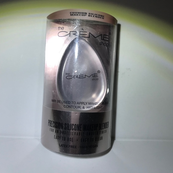 🌺 The Creme Shop Set of 2 Makeup Blenders - Picture 2 of 5